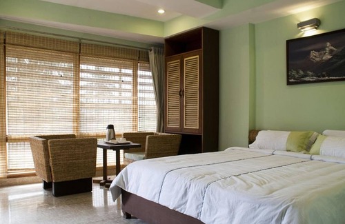 Paltan Bazaar Hotel | Rains Inn