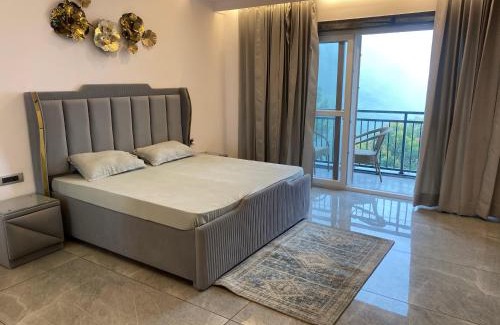 Shimla Apartment | Raiville Mountain View