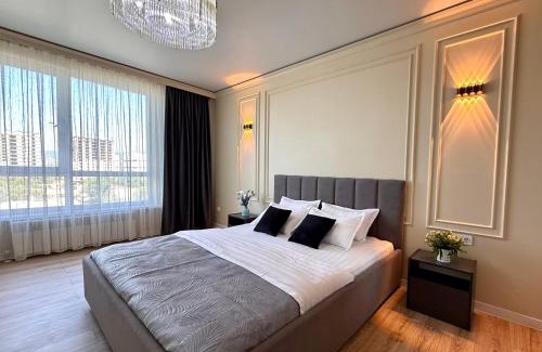 Almaty Apartment | Raiymbek 13-53 & drinking water as a gift