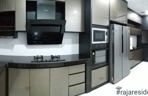 Bandar Sri Sendayan House | Raja residence 4R4B guest house near d'tempat country club