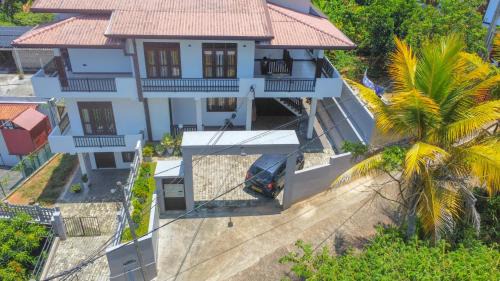Galle House | Raji's Luana Lounge - Galle