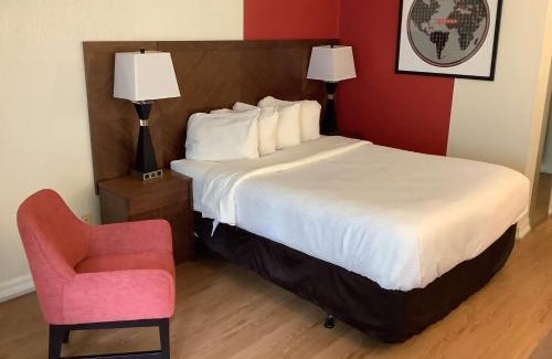 Arnprior Hotel | Ramada by Wyndham Arnprior