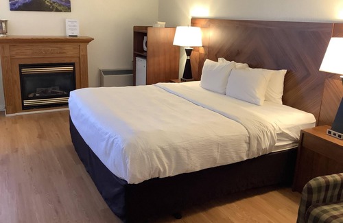 Arnprior Hotel | Ramada by Wyndham Arnprior
