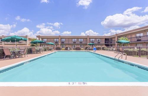 Macon Hotel | Ramada by Wyndham Macon