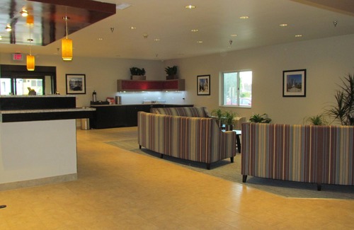 Glendale Heights Hotel | Ramada by Wyndham Glendale Heights/Lombard