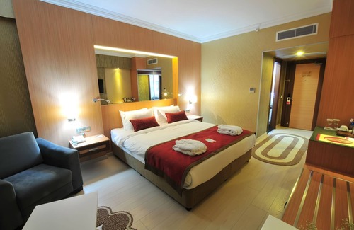 Usak Hotel | Ramada by Wyndham Usak