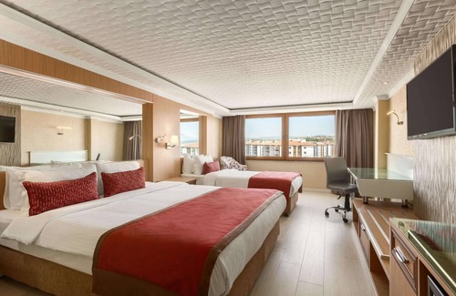 Usak Hotel | Ramada by Wyndham Usak