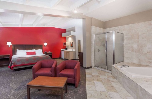 Hammond Hotel | Ramada Hotel & Conference Center by Wyndham Hammond