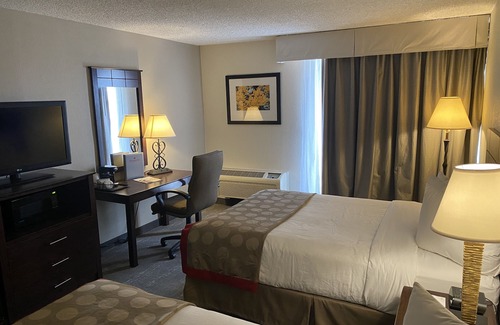 Northeast Heights Hotel | Ramada Plaza by Wyndham Albuquerque Midtown