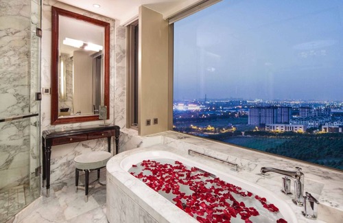 Kunshan Hotel | Ramada Plaza Qiandeng Kunshan