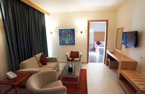 Sweimeh Resort | Ramada Resort Dead Sea