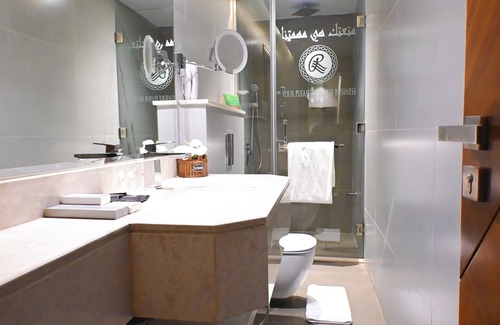 Juffair Hotel | Ramee Palace Hotel