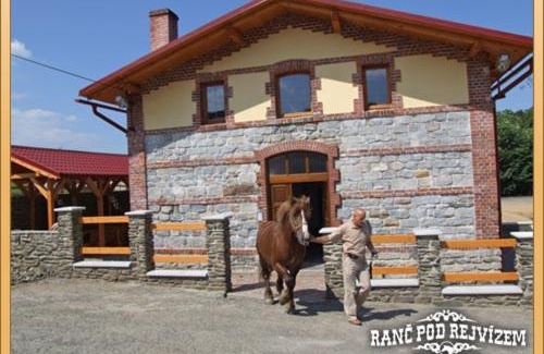 Zlate Hory House | Ranc pod Rejvizem