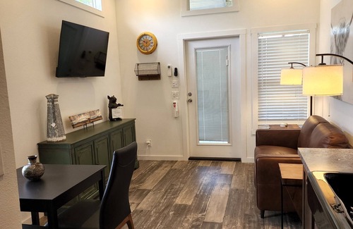 Tyler Cottage | Ranch CabinnModern Tiny home on beautiful Ranch!