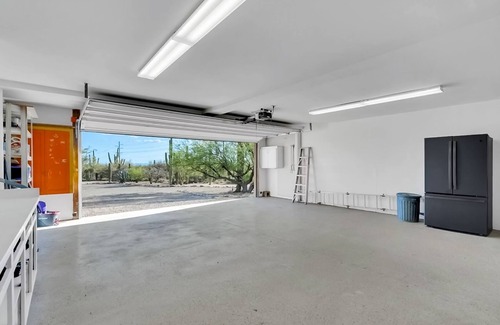 Tucson House | Ranch Style Living in Catalina Foothills with private hot tub