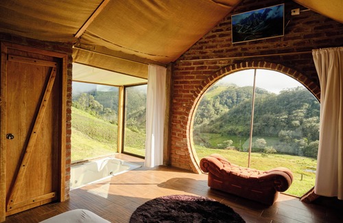 Banos de Agua Santa Cabin | Rancho la suiza