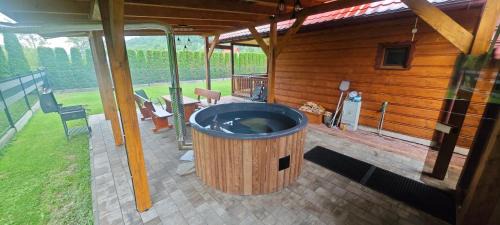 Sanok House | Ranczo Bieszczady 2 - Domek z Sauną i Jacuzzi