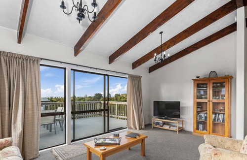 Motuoapa House | RANGIMOANA REST - MOTUOAPA HOLIDAY HOME, family friendly in Motuoapa