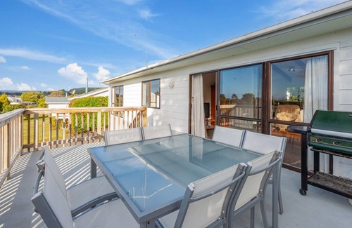 Motuoapa House | RANGIMOANA REST - MOTUOAPA HOLIDAY HOME, family friendly in Motuoapa