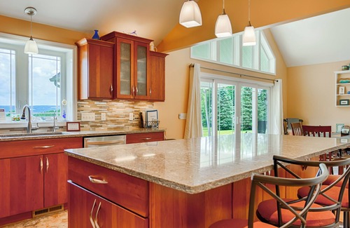Himrod Cottage | Rapalee Retreat - Wine and Lake Lovers Take Notice!