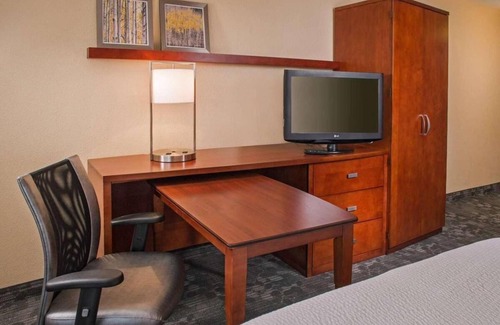 University Place Hotel | Rare Find! 3 Pet-Friendly Units, Outdoor Pool, Onsite Parking!