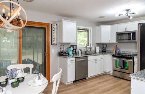 Englewood House | RARE FIND! Remodeled Ranch, near Airport