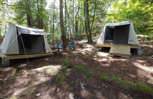 Dover Plains RV Rental | Rare, peaceful glamping, hot shower, mini golf near appalachian trail