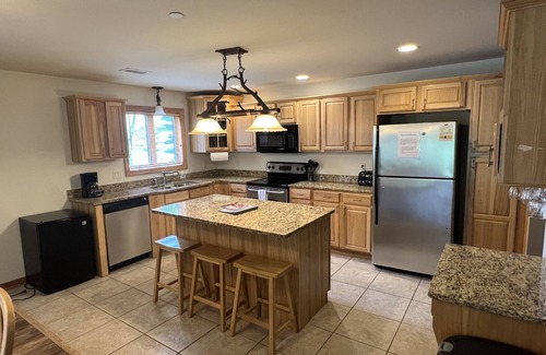 Arkdale Condo | Rare Two Unit 7 bed/4 bath Condo at Northern Bay Golf Resort and Marina!