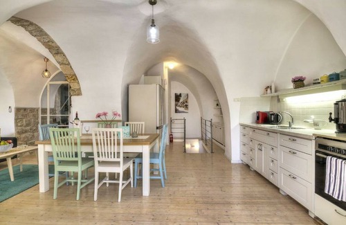 Safed Old City Apartment | Rashbi 54