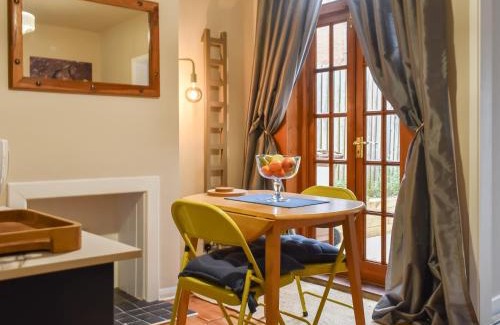 Ipswich House | Ratcliffe Cottage