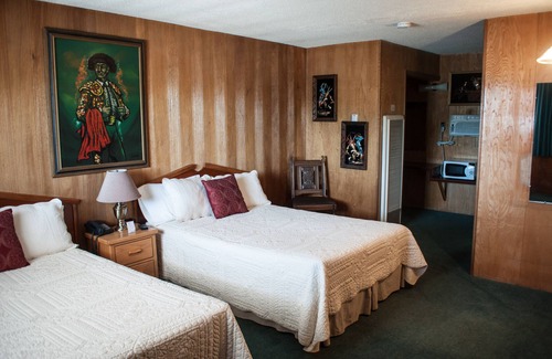 Raton Hotel | Raton Pass Motor Inn