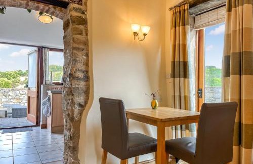 Newton Grange House | Ravenscliffe Cottage