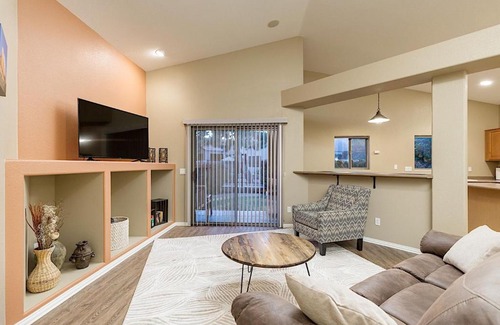 South Mountain House | Ravenswood Retreat 3 BR by Casago