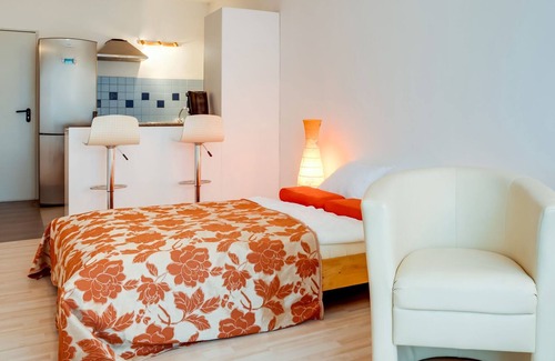Hohenau an der March House | Ravishing apartment in Hohenau an der March with garden and garage