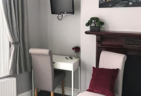 Holland Park Hotel | Ravna Gora