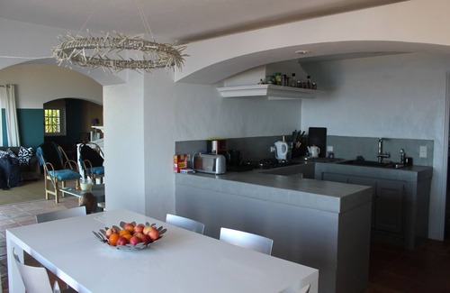 Le Rayol Villa | RayolCanadel ROYAL = 180 ° of the beautiful turquoise Gulf StTropez view, 1km beach. blan
