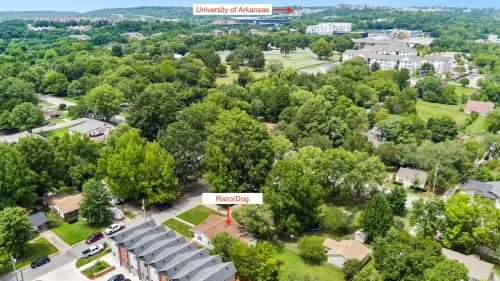 Fayetteville House | RazorDog-2 mi to U of A & DT-Dog Friendly