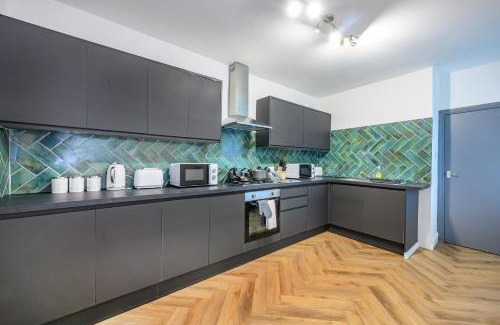 Chapeltown House | -RC7H- For your relaxed & Cosy Free Parking