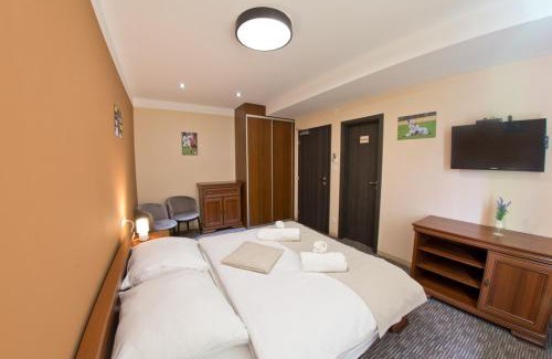 Oravske Vesele House | Reštaurácia GÓL