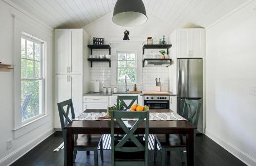 Inman Park Apartment | Ready Aim