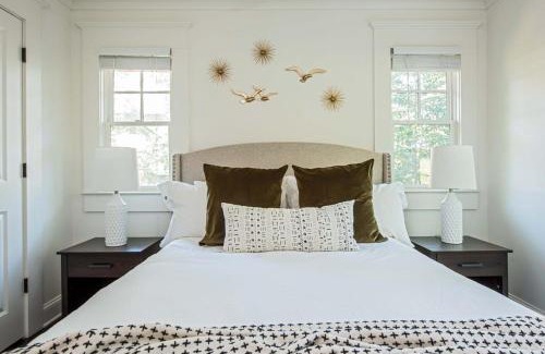 Inman Park Apartment | Ready Aim