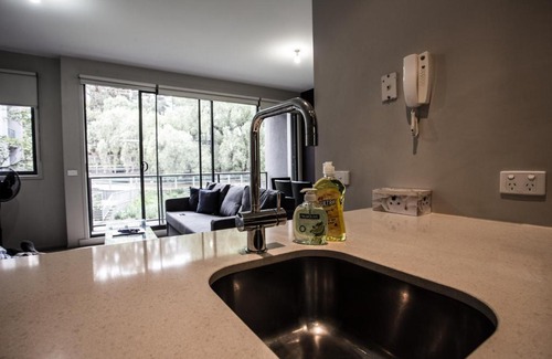 Kensington Apartment | ReadySet Apartments on Altona