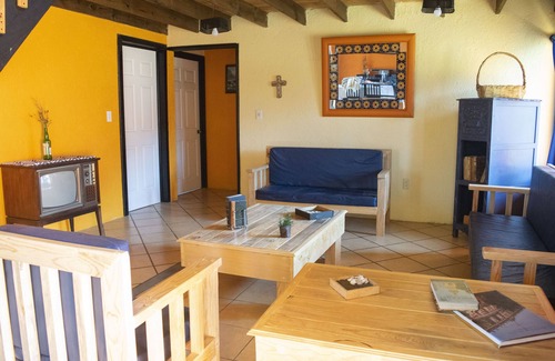 Hidalgo House | Real de la Cruz es una casa para 8 personas, perfecta para relajarse,o aventurar