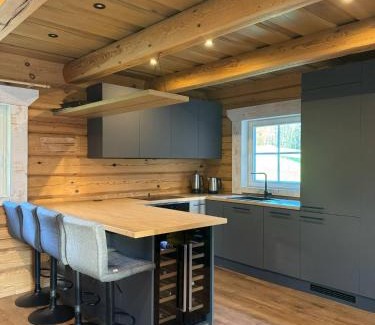 Rouge Ski Chalet | Rebäse Puhkemaja