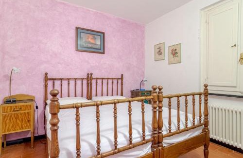 Recco Apartment | Recco apartment with view and pool