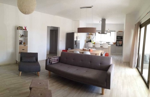 Flic-en-Flac House | Recent modern villa, European style, quiet in Flic en Flac, Mauritius