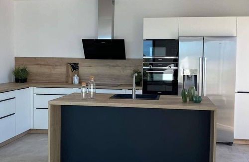 Corbara Villa | Recent single-storey villa with sea and mountain views 10 people heated pool