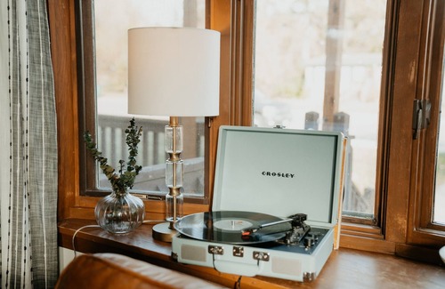 Grand Rapids House | Recently updated modern design 2 bedroom!