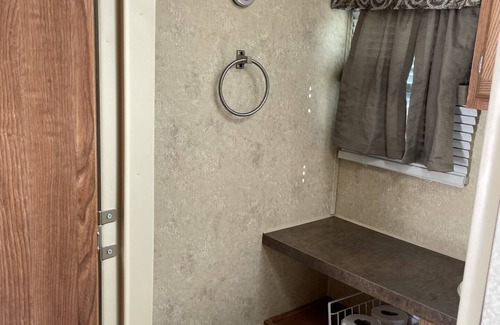Twentynine Palms House | Reconnect with Nature at this Unforgettable Camper Retreat.