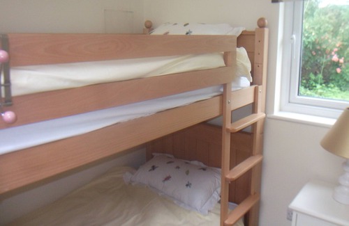 Llanvair Kilgeddin Cottage | Rectory Cottage - Sleeps 4, Dogs Welcome, Perfect for Families